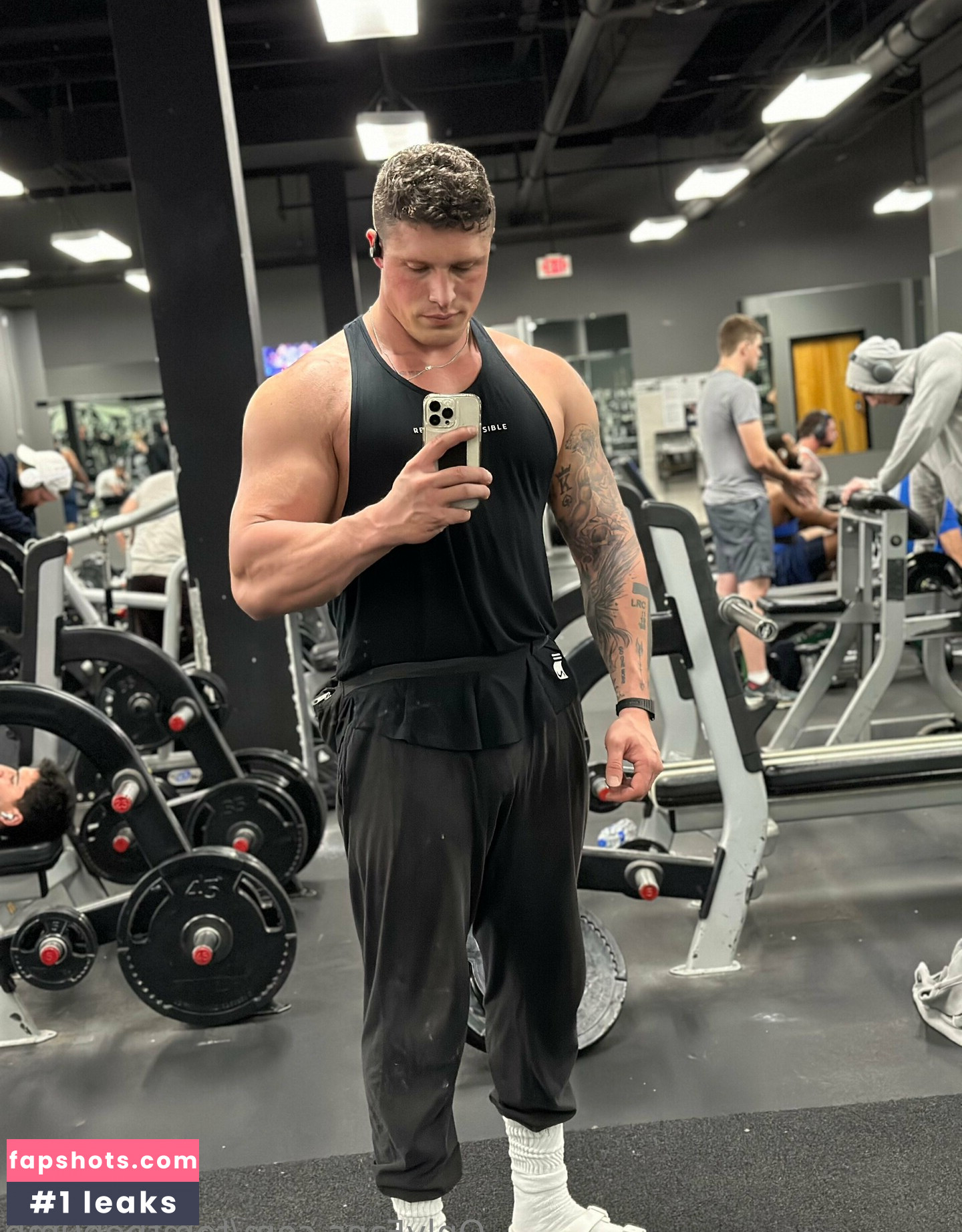 tomtheb0mb Nahé úniky fotek pouze od fanoušků #8 - Fapshots