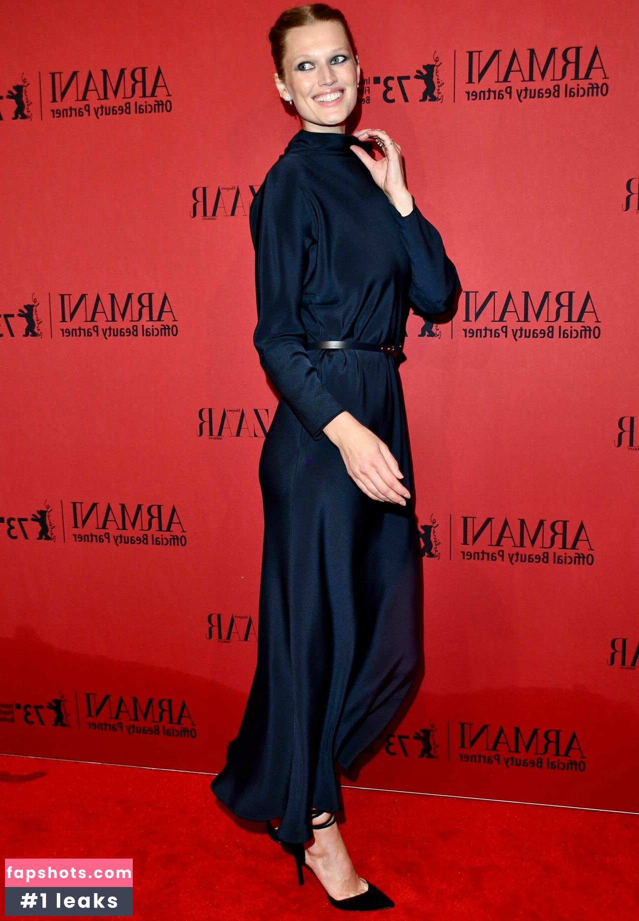 Toni Garrn gallery photo #109