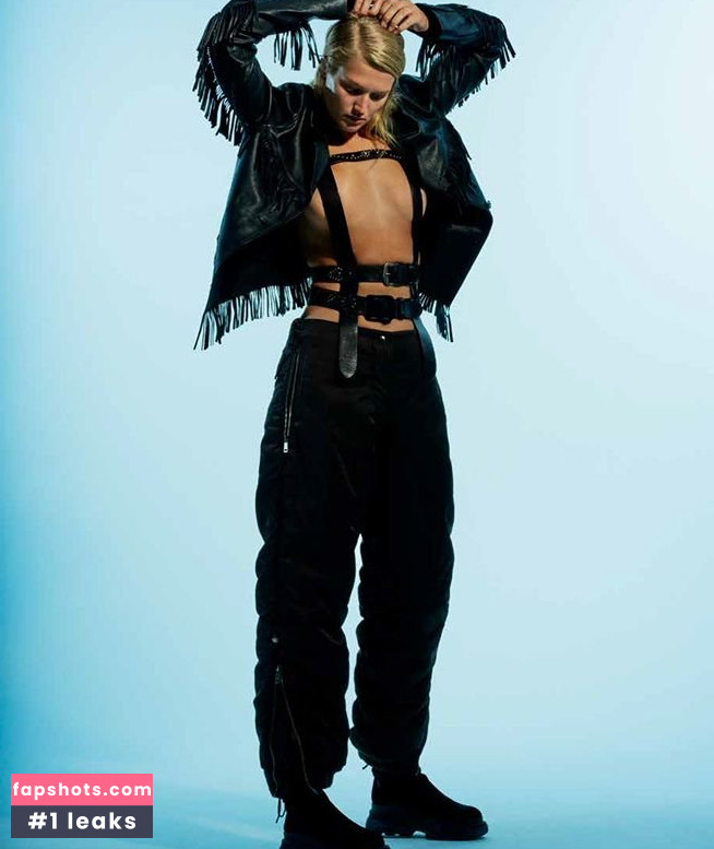 Toni Garrn gallery photo #227