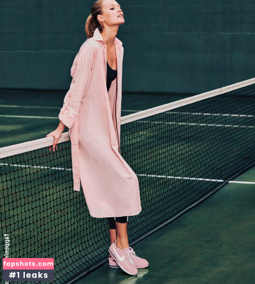 Toni Garrn gallery photo #263