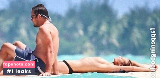 Toni Garrn gallery photo #48