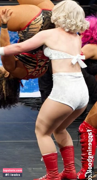 Toni Storm gallery photo #2