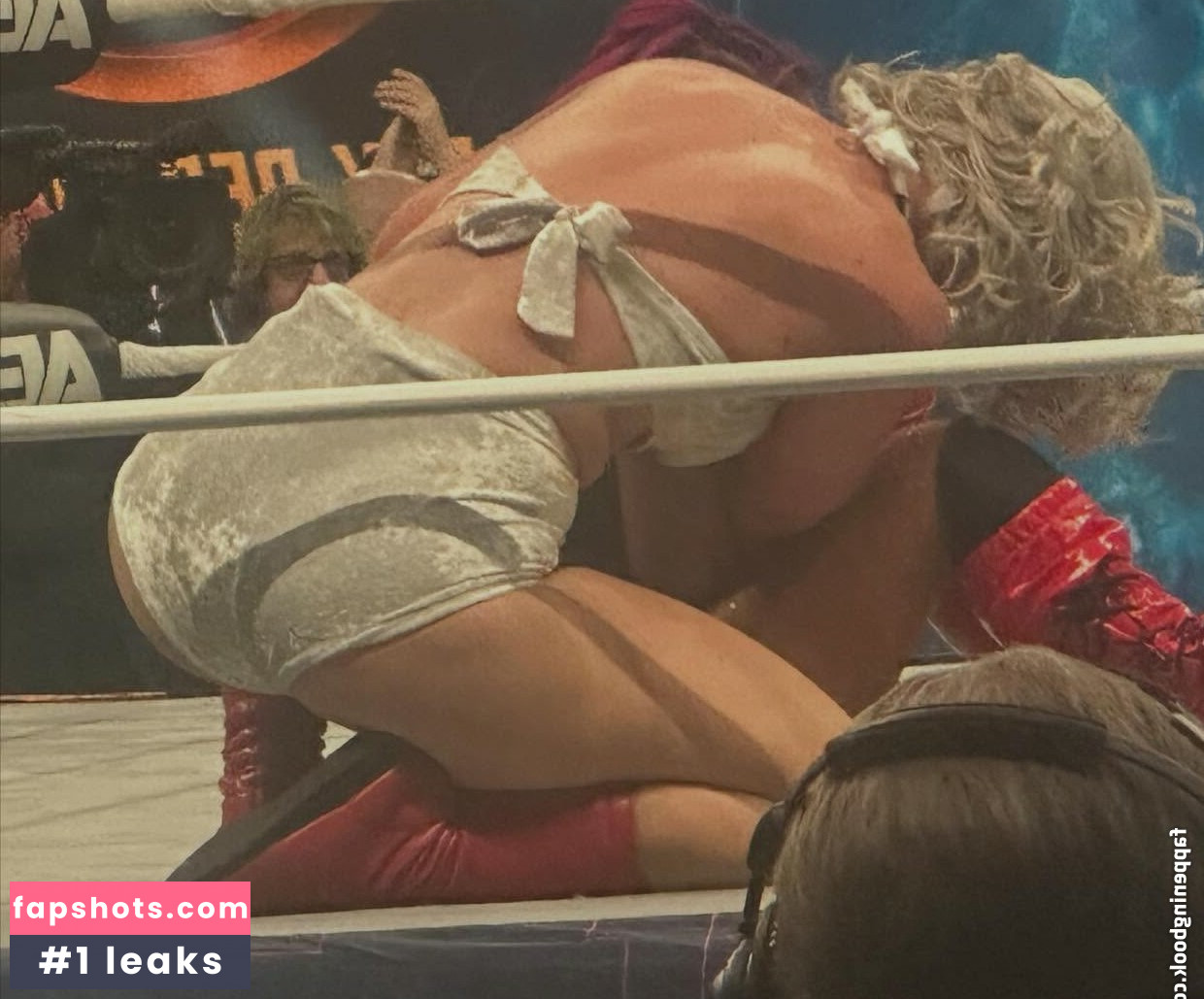 Toni Storm gallery photo #4