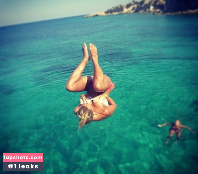 Tonia Couch gallery photo #20