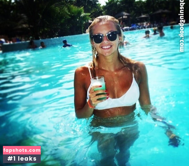 Tonia Couch gallery photo #44