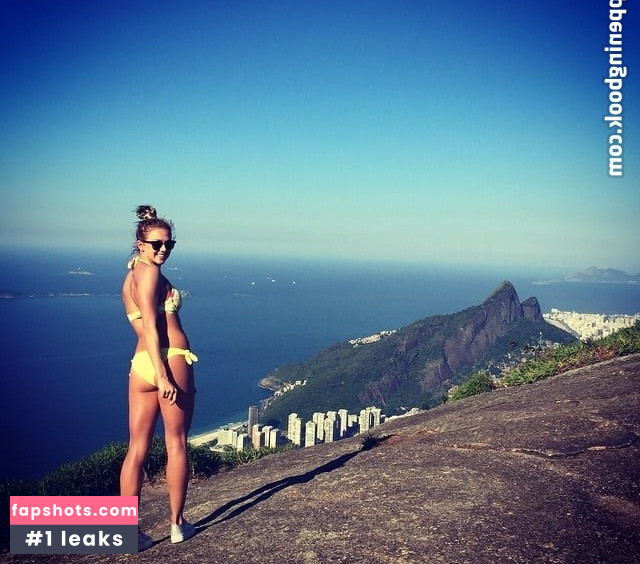 Tonia Couch gallery photo #48