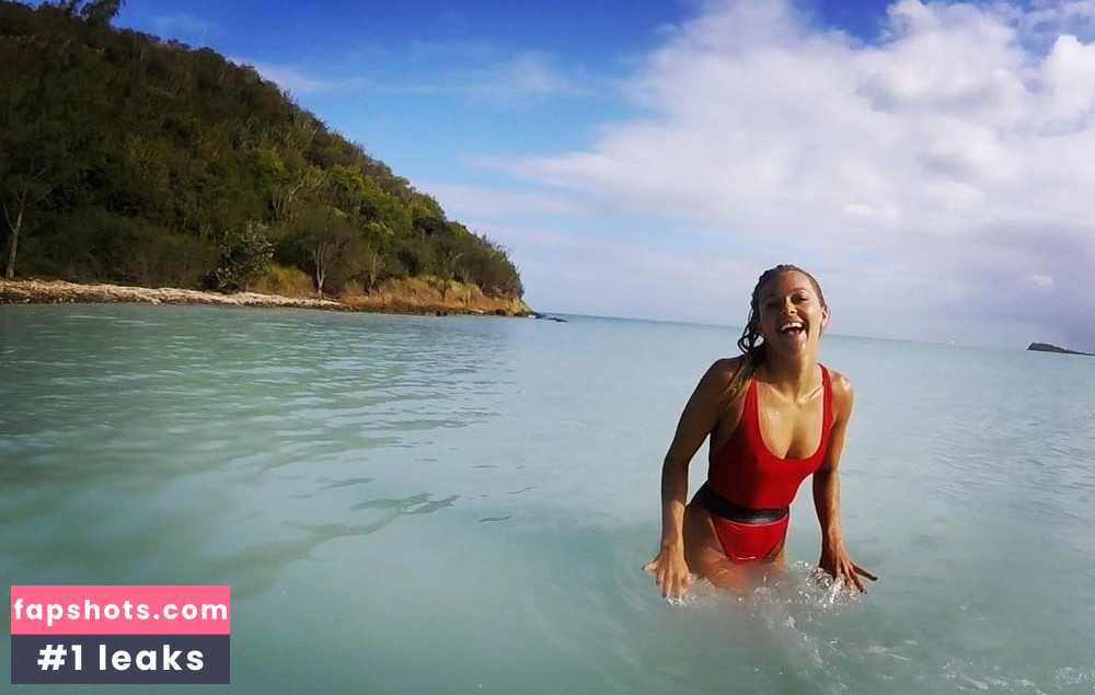 Tonia Couch gallery photo #49