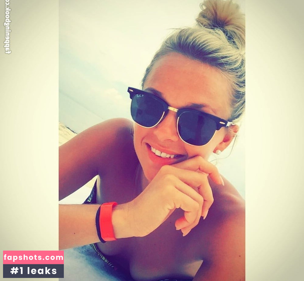 Tonia Couch gallery photo #51