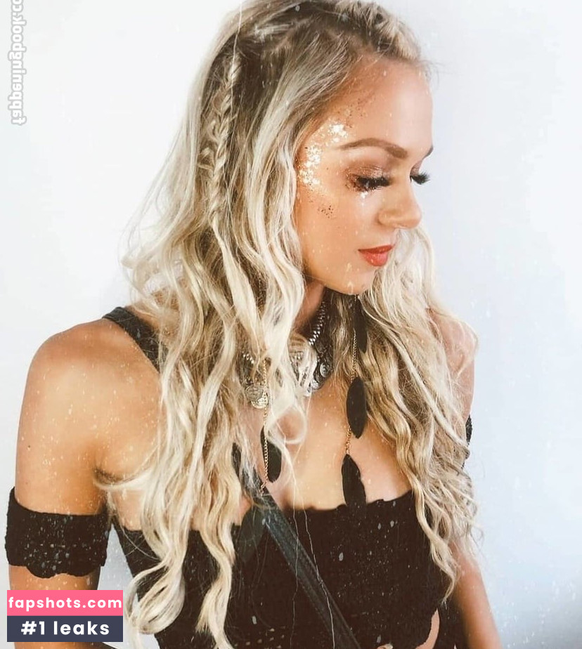 Tonia Couch Nude Leaks OnlyFans Photos #64 - LeakJerk