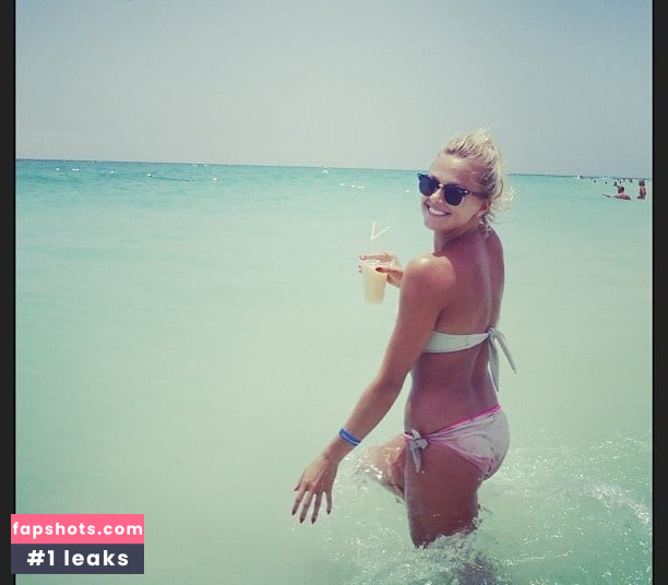 Tonia Couch gallery photo #9