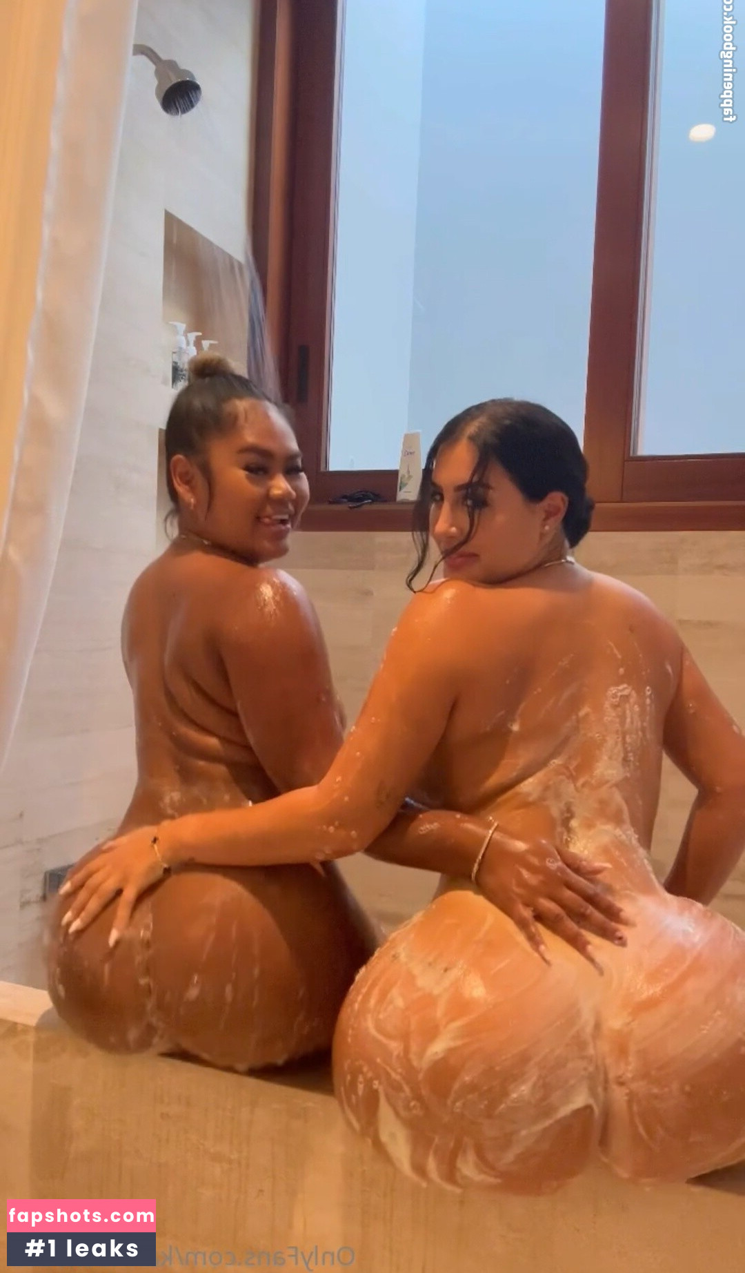 Tonti_Thampitak gallery photo #3