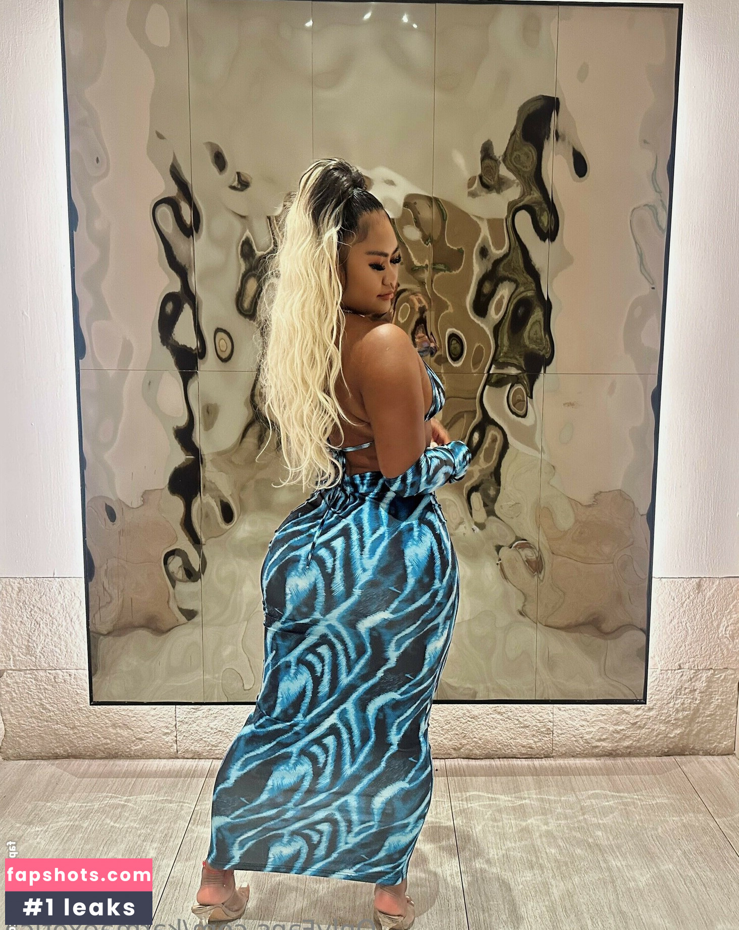 Tonti_Thampitak gallery photo #37