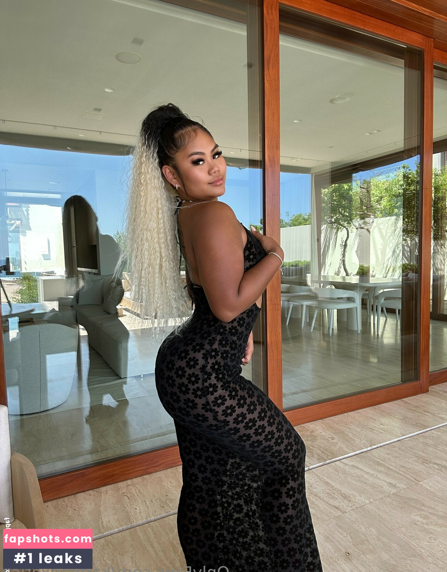 Tonti_Thampitak gallery photo #41