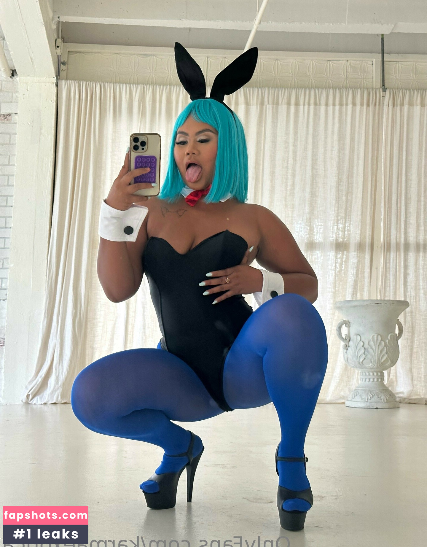 Tonti_Thampitak gallery photo #54