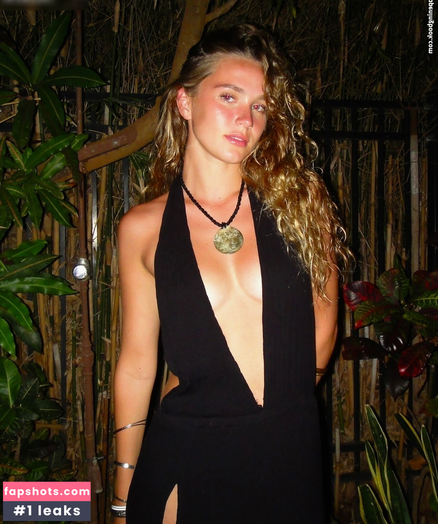 Torey Tapp nude babe gallery