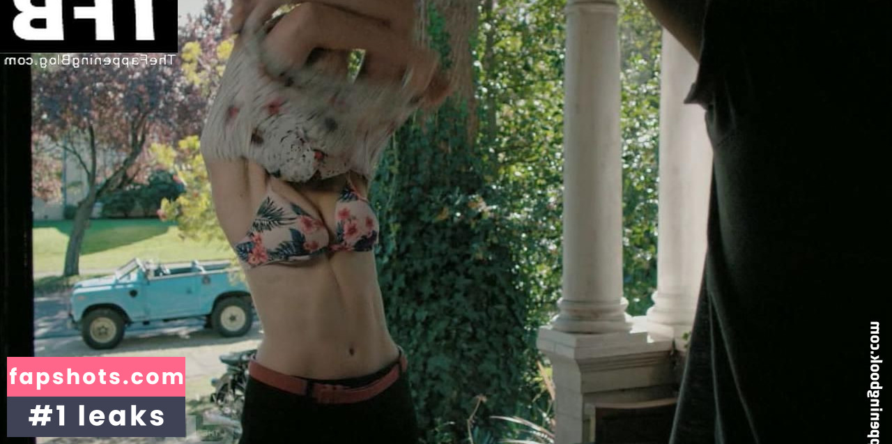 Tori Anderson gallery photo #21