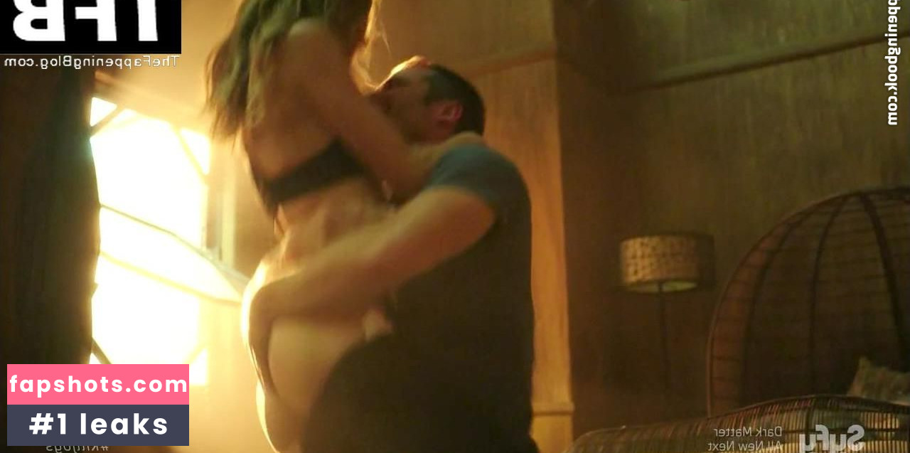 Tori Anderson gallery photo #25