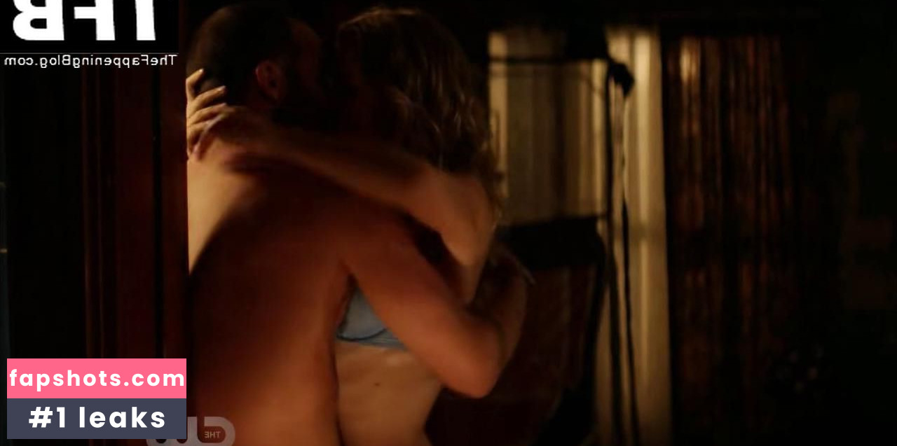 Tori Anderson gallery photo #30