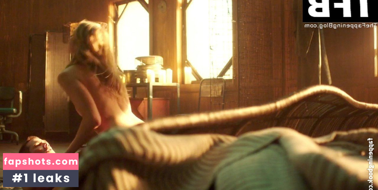 Tori Anderson gallery photo #72