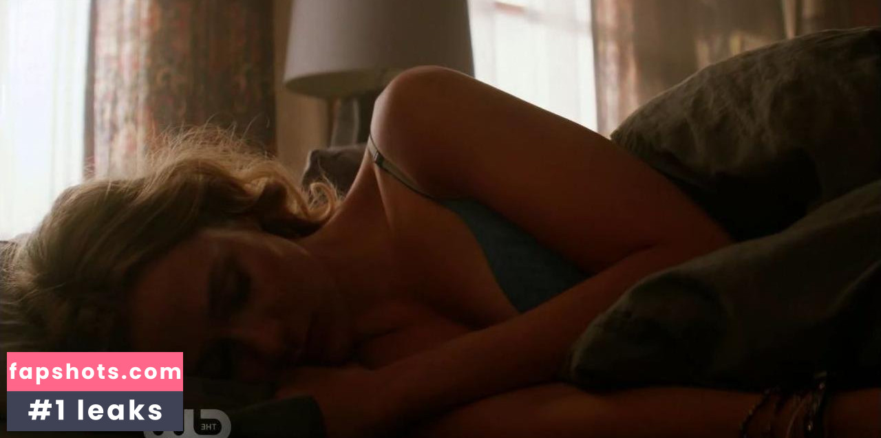 Tori Anderson gallery photo #73