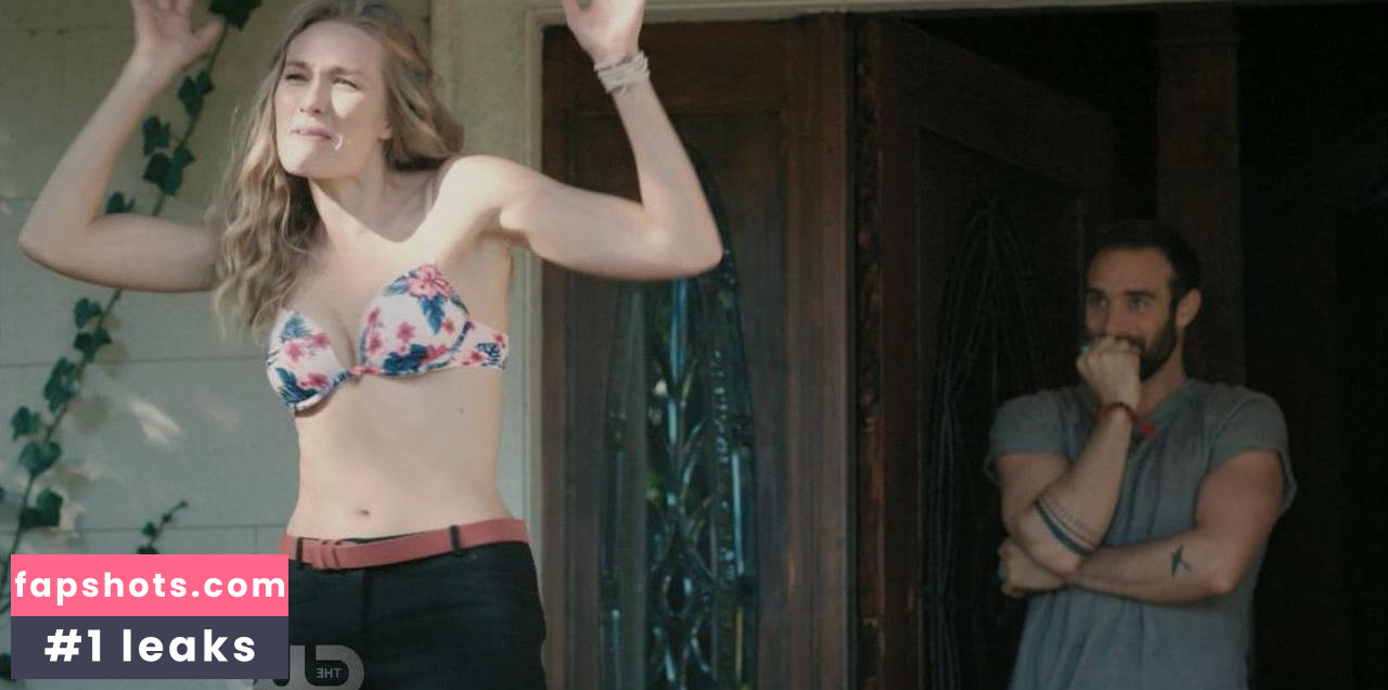 Tori Anderson gallery photo #77