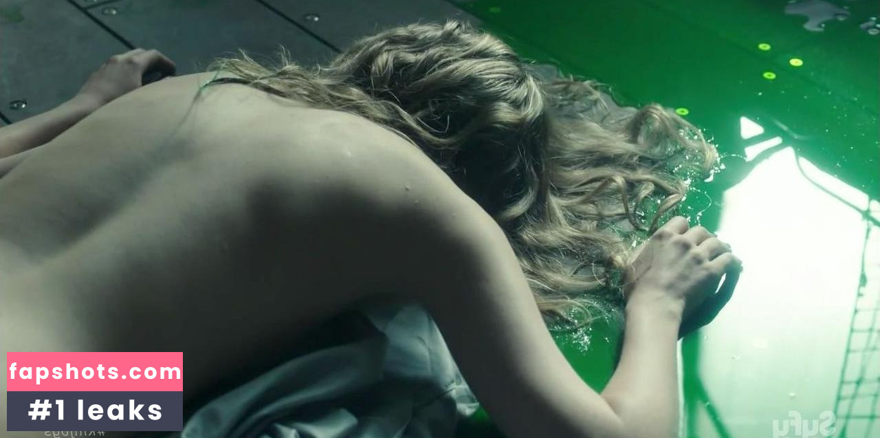 Tori Anderson gallery photo #79