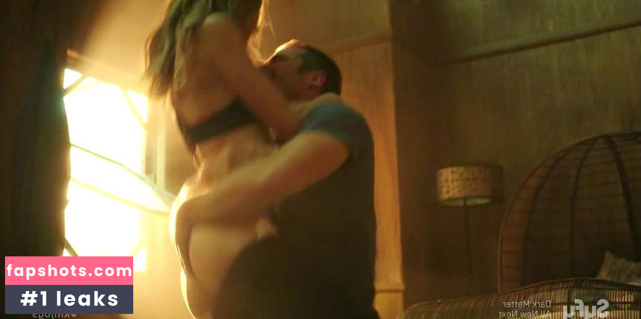 Tori Anderson gallery photo #83