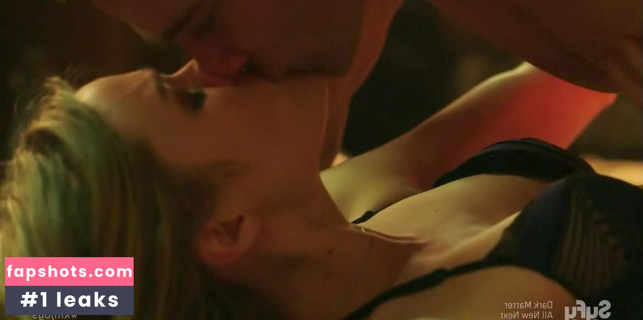 Tori Anderson gallery photo #85