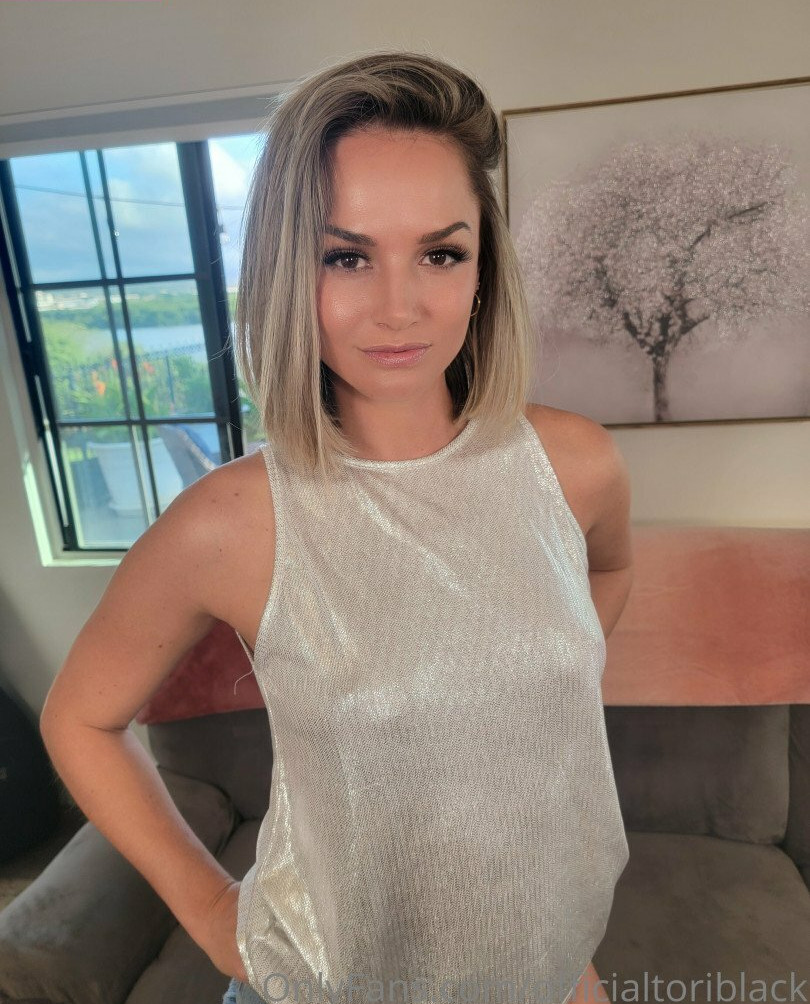 tori-black gallery photo #1273