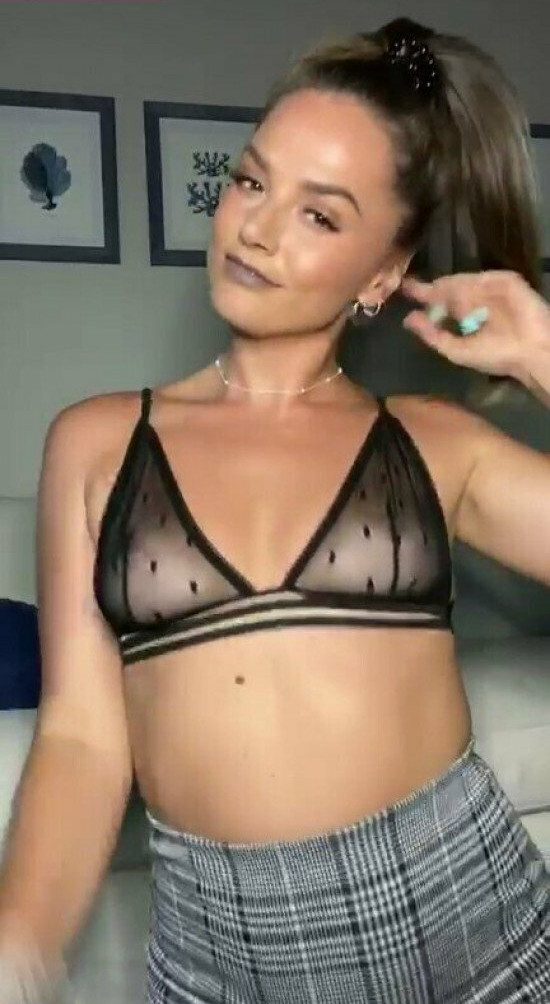 tori-black gallery photo #1275