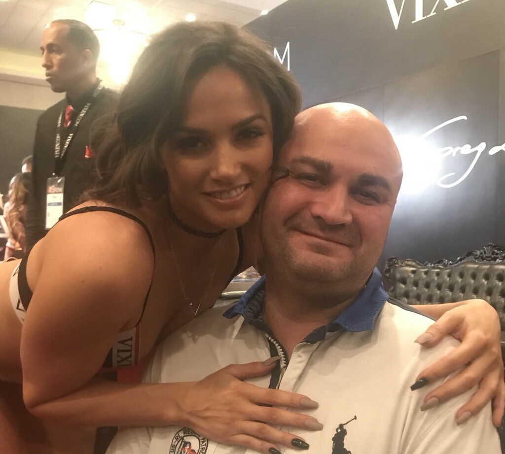 tori-black gallery photo #607