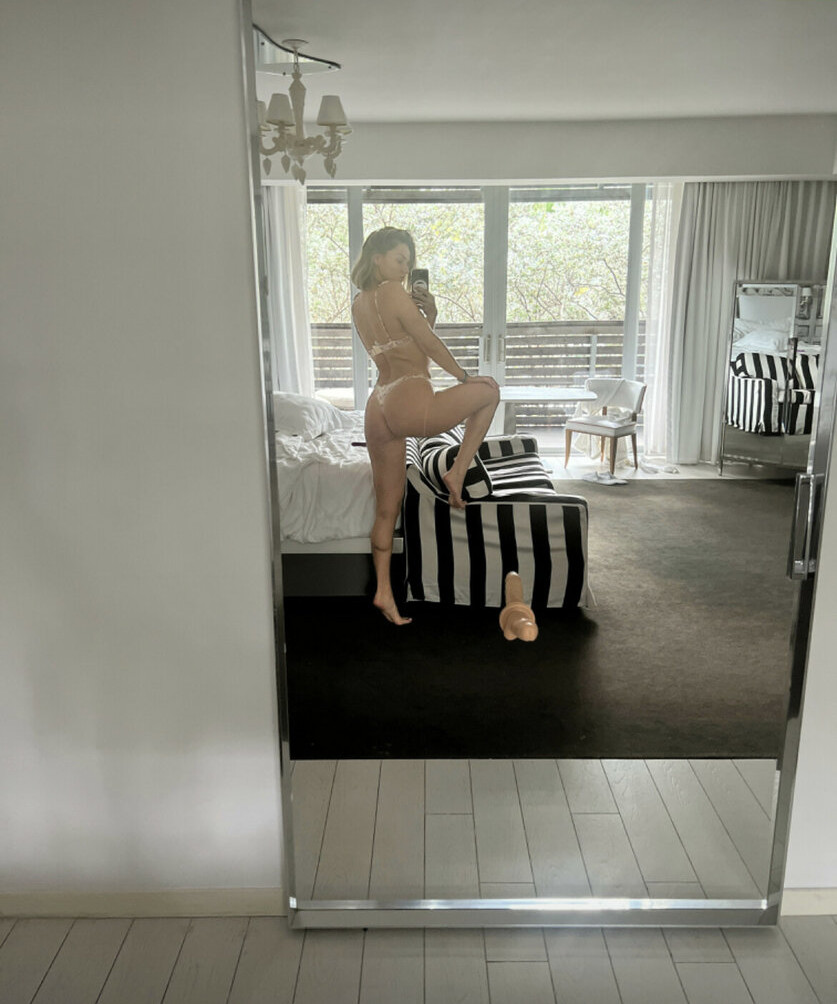 tori-black gallery photo #826