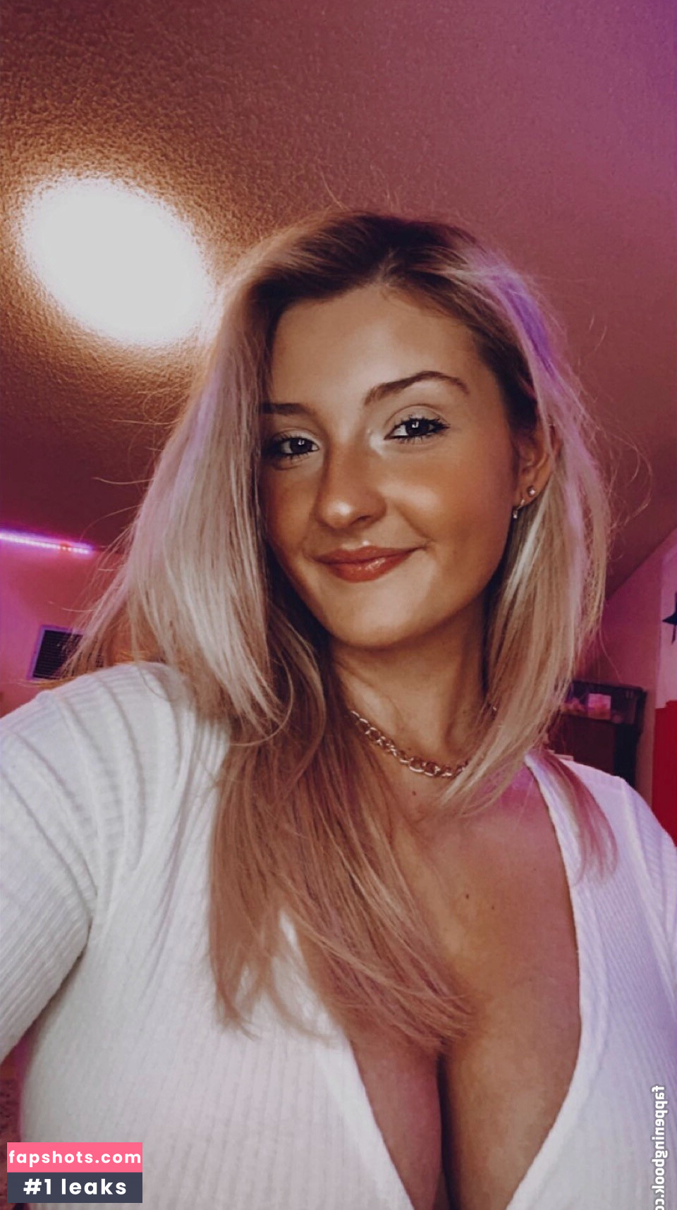 Tori C gallery photo #42