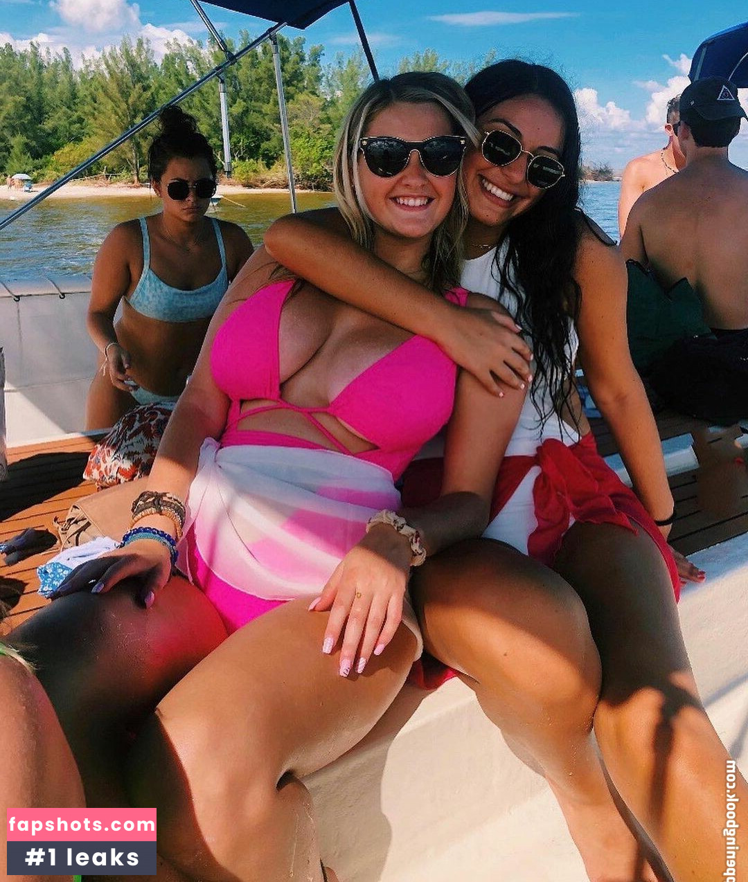 Tori C gallery photo #8