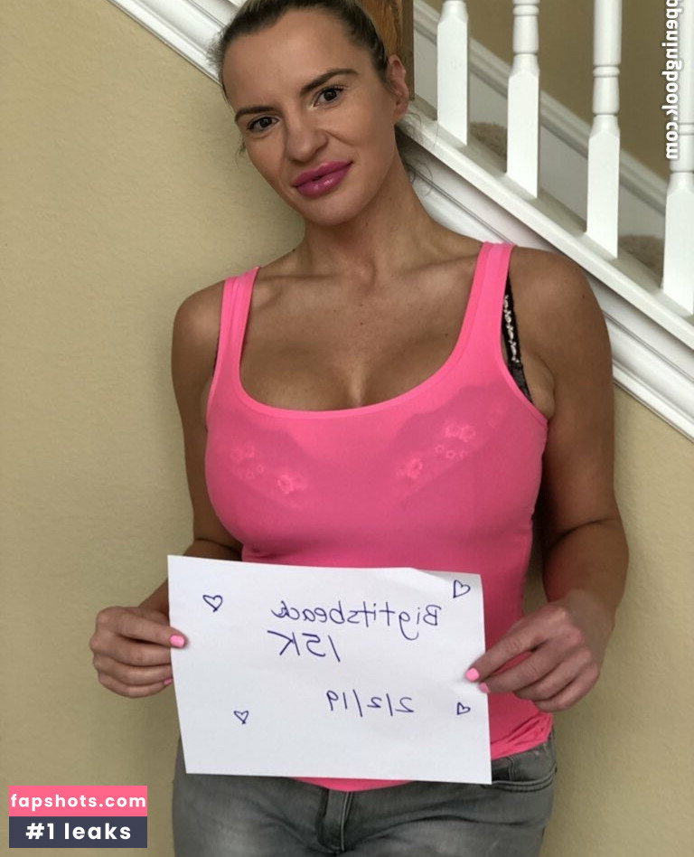 Tori Hendricz gallery photo #2