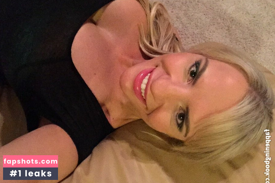 Tori Hendricz gallery photo #41