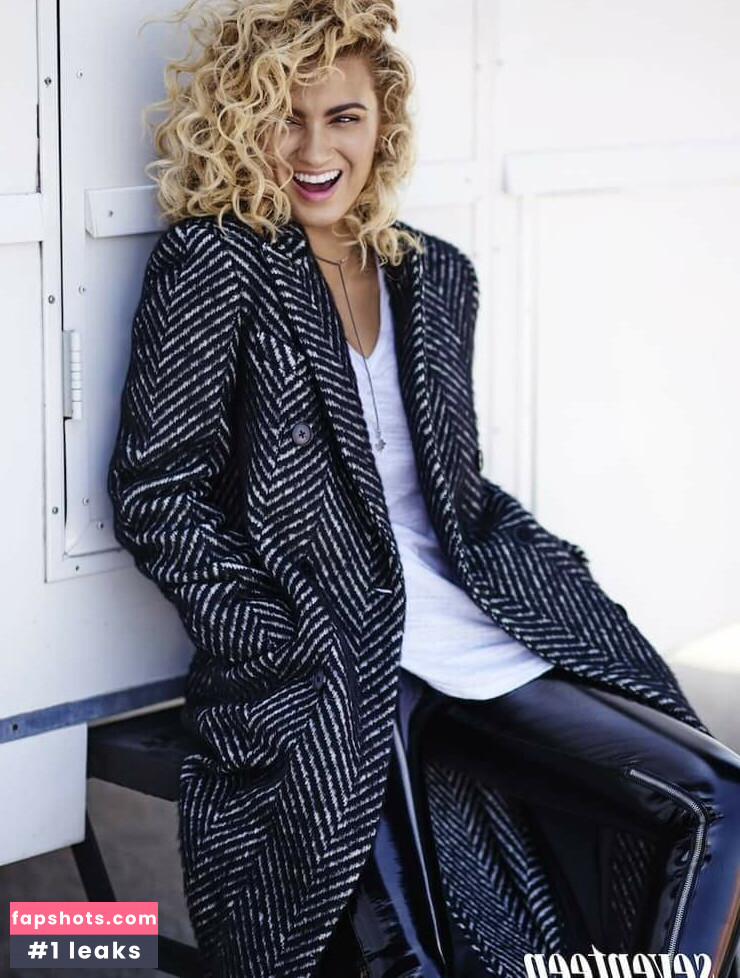 Tori Kelly gallery photo #22