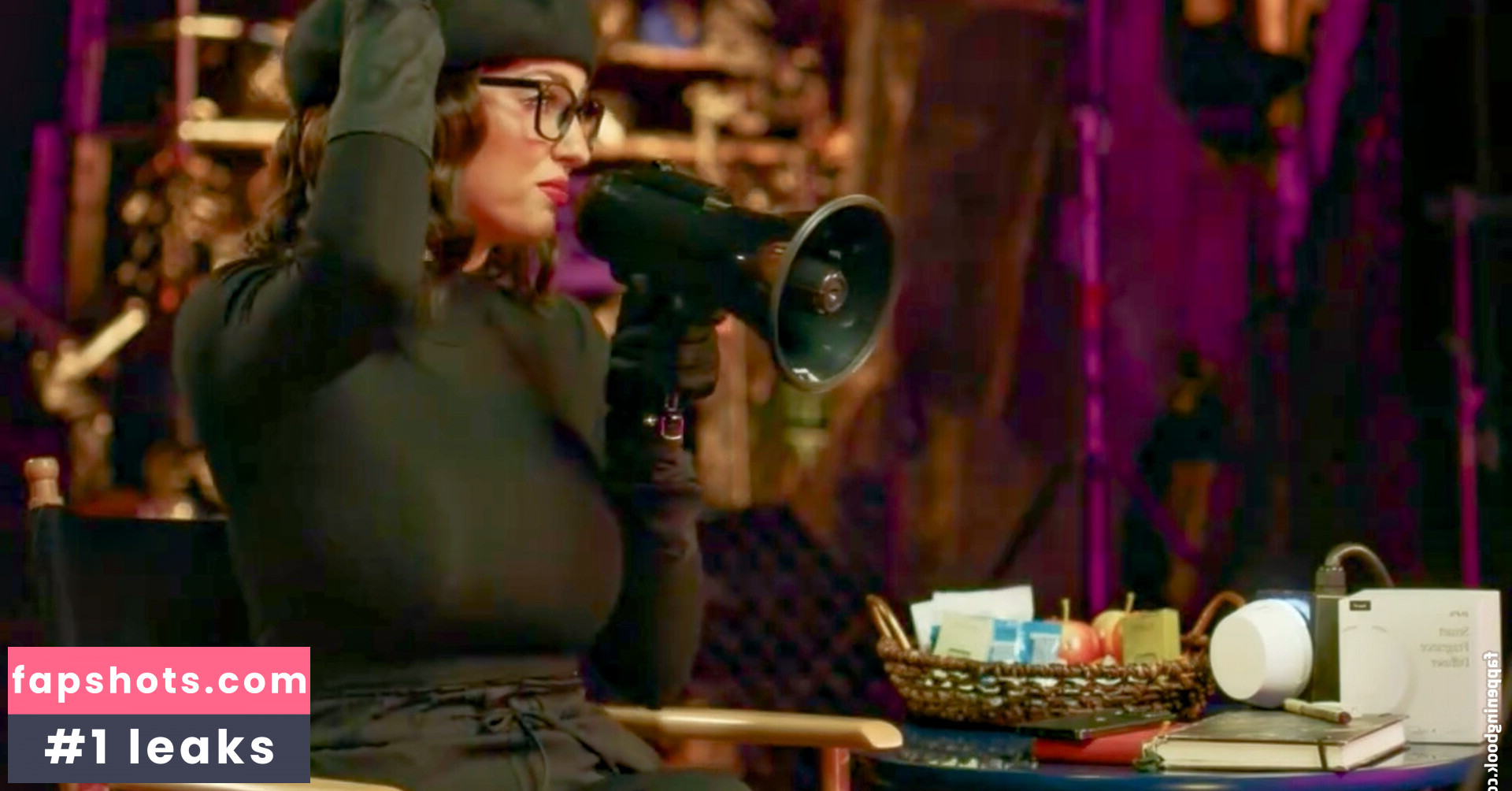 Tori Kelly gallery photo #30