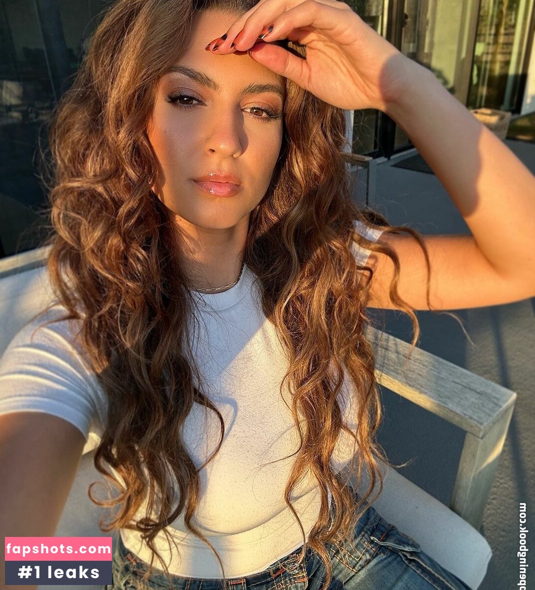 Tori Kelly gallery photo #43