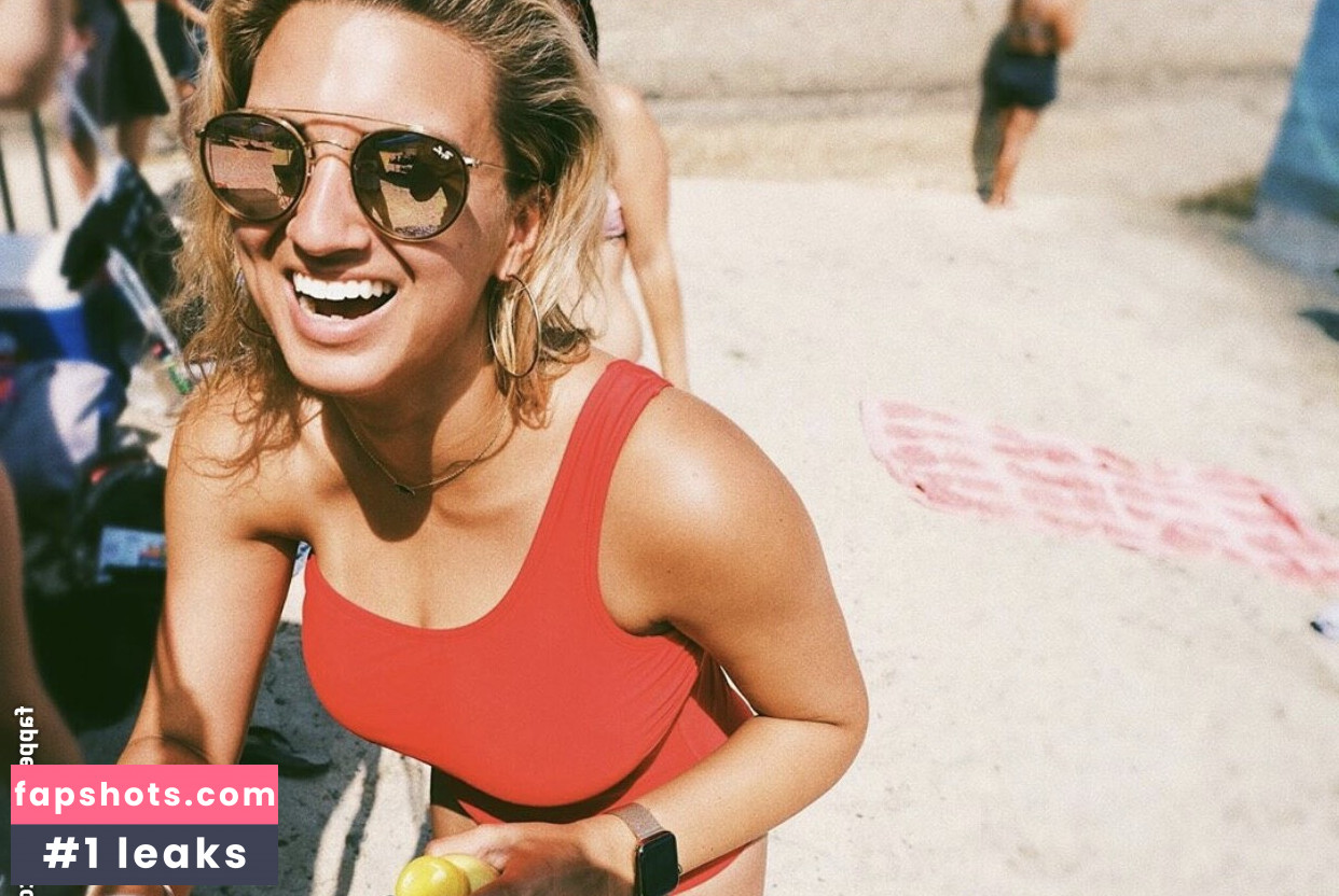 Tori Kelly gallery photo #64