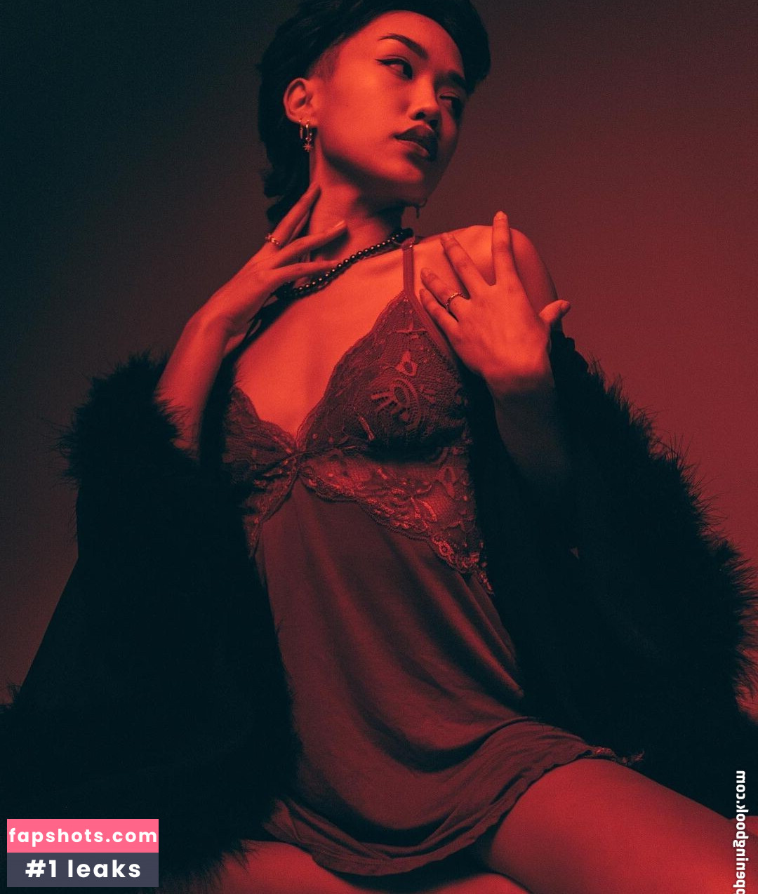 Tori Pareno gallery photo #27