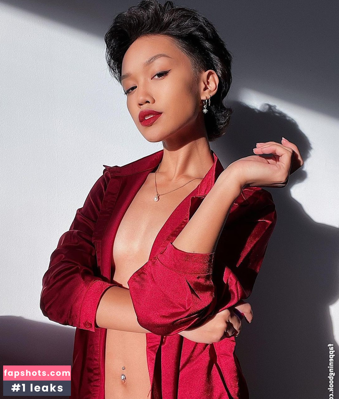 Tori Pareno gallery photo #4