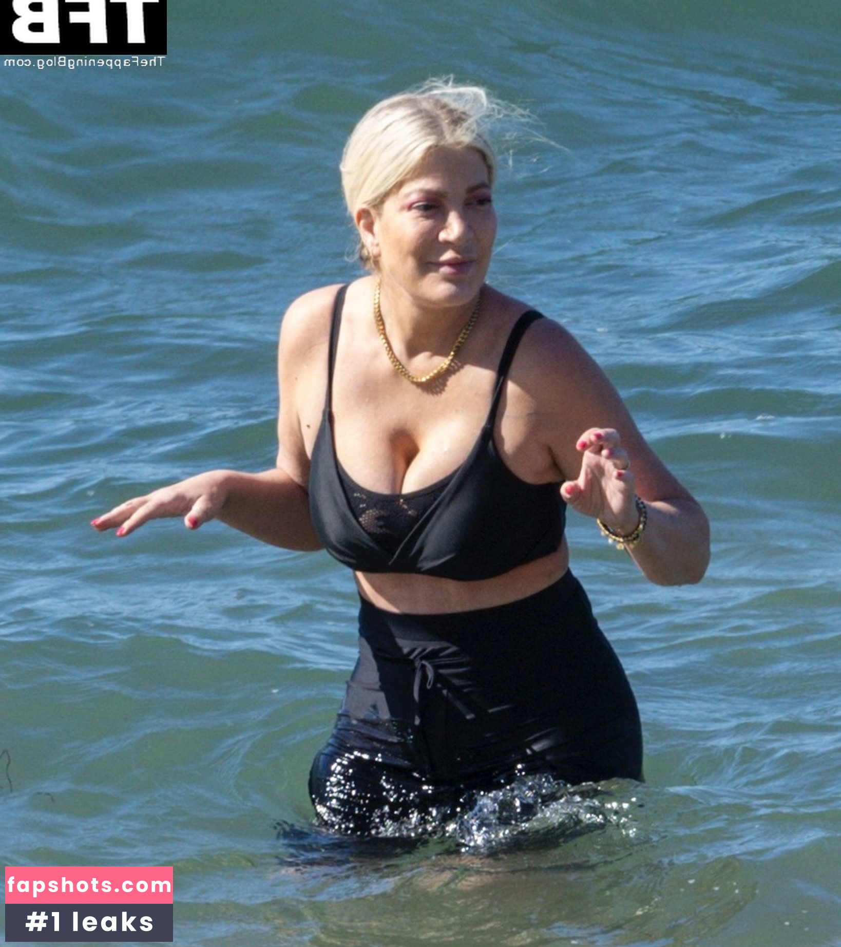 Tori Spelling Nude Leaks OnlyFans Photos #48 - LeakJerk