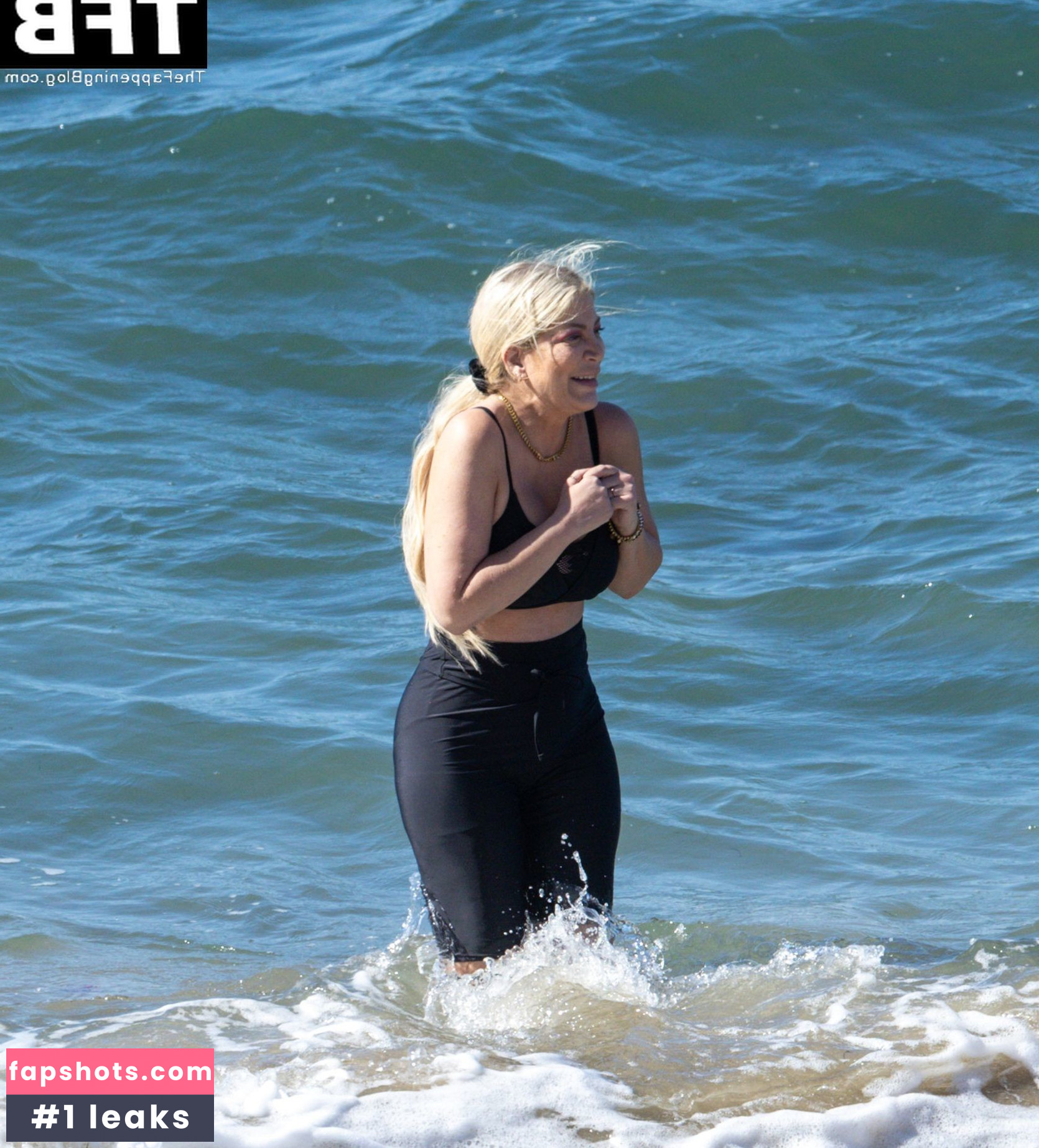 Tori Spelling Nude Leaks OnlyFans Photos #56 - LeakJerk