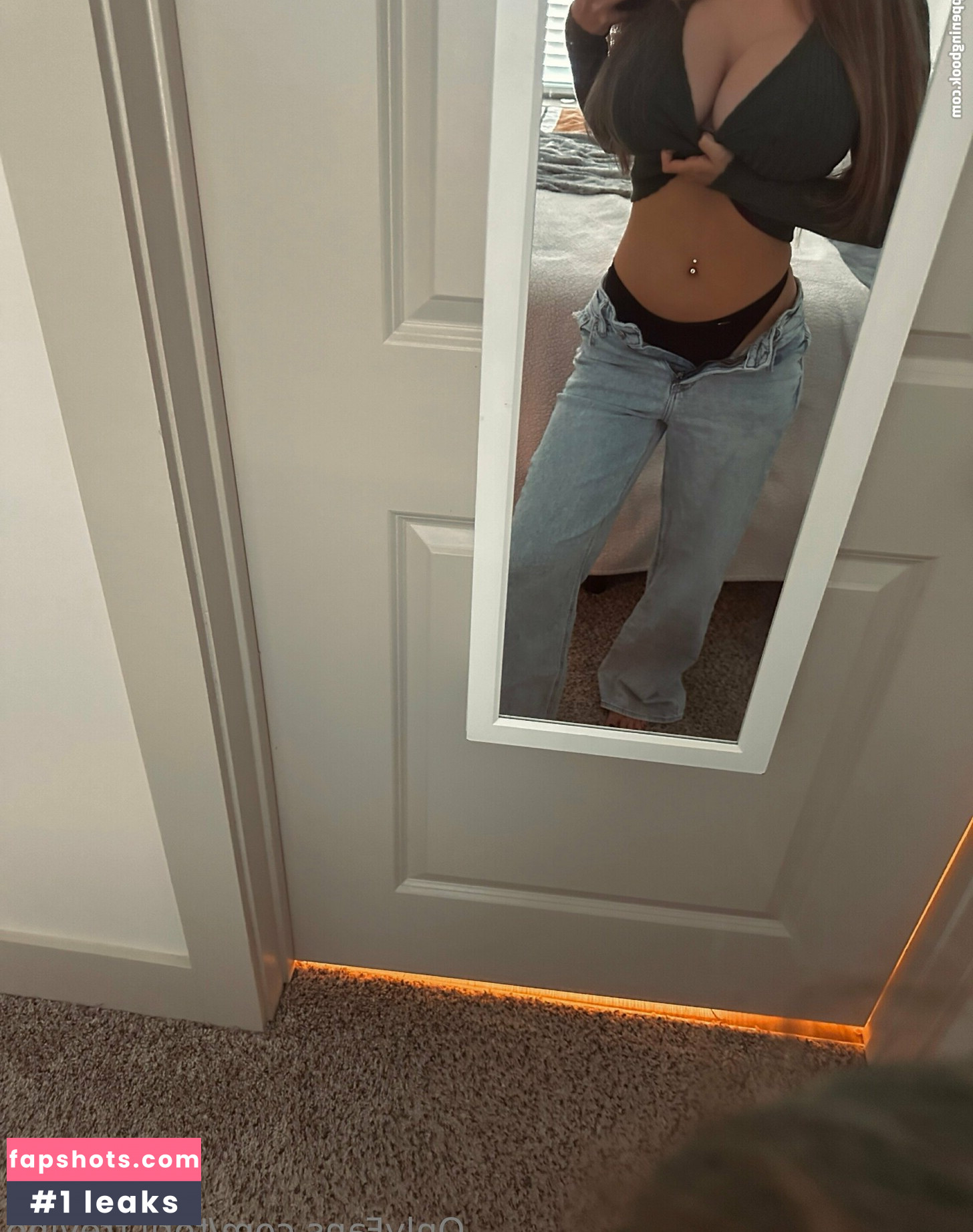 Tori Trevino gallery photo #8