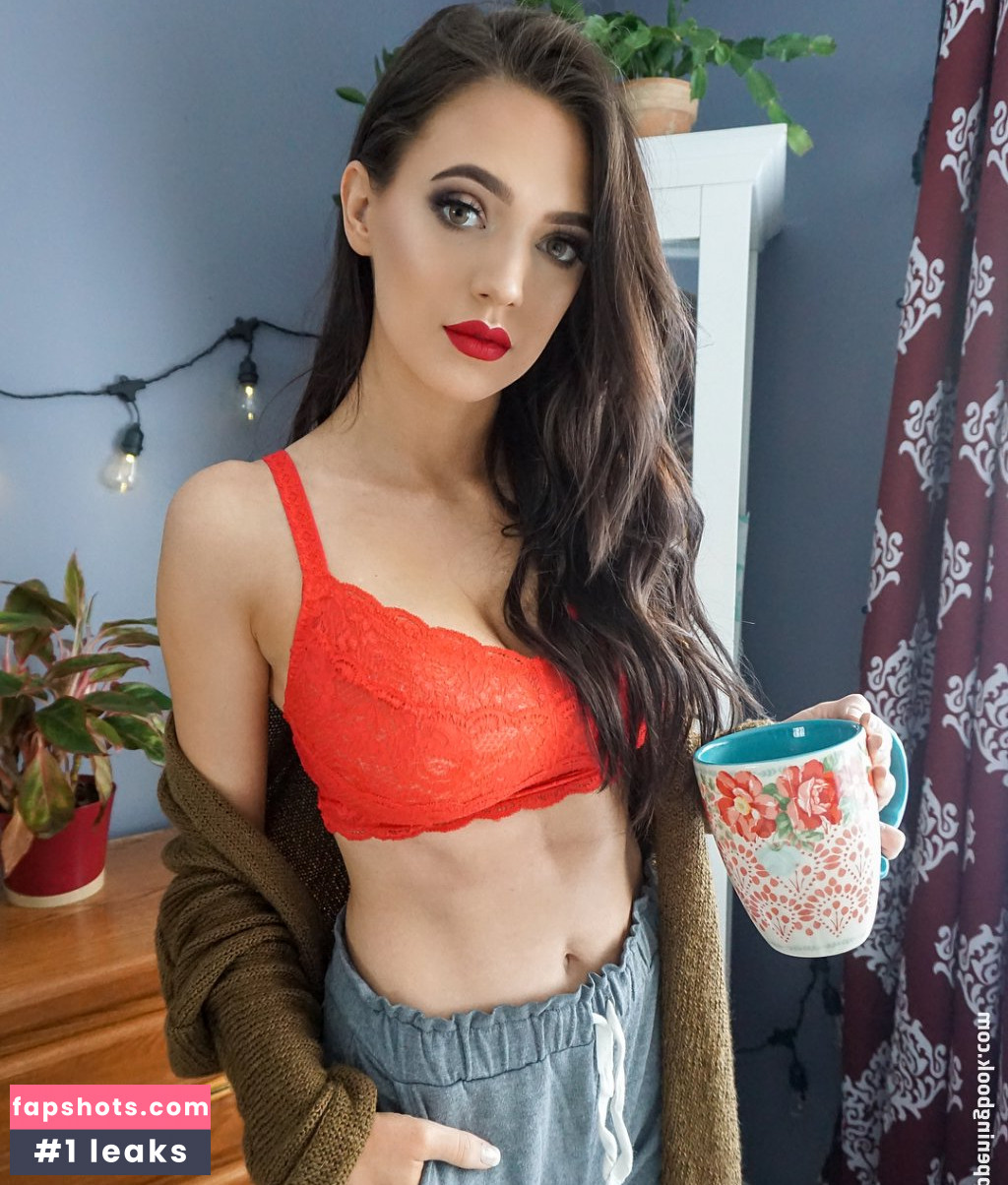 Toria Serviss nude babe gallery