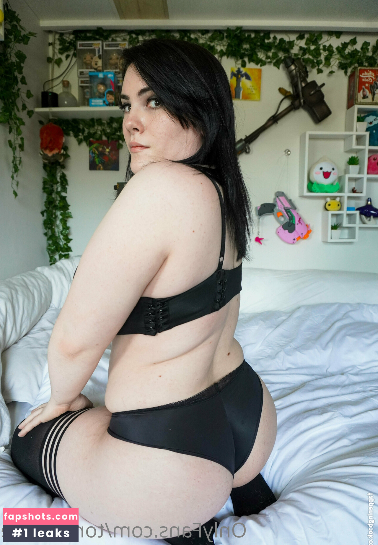 torianabee Nude Leaks OnlyFans Photos #18 - Fapshots