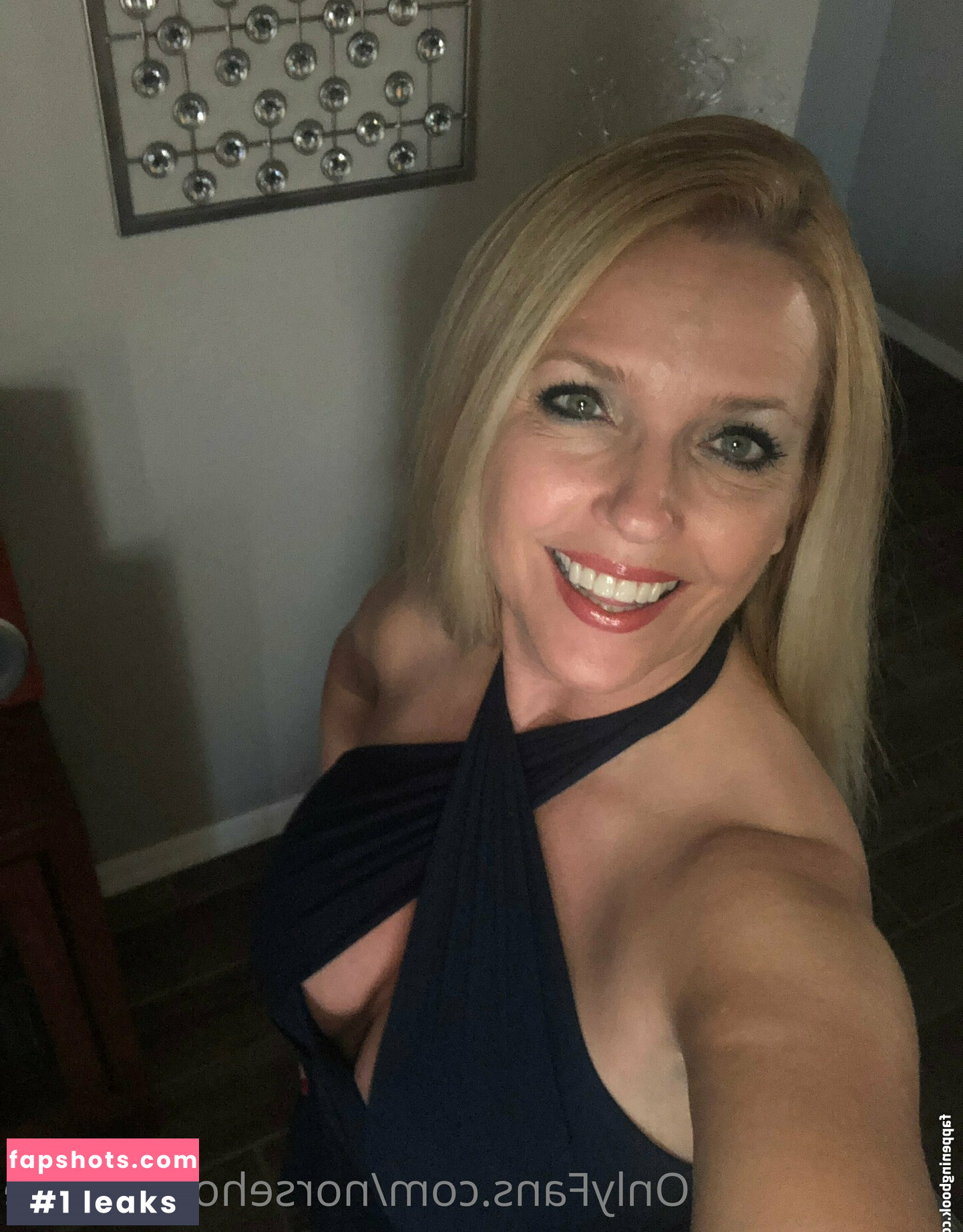 torihotwife nude babe gallery