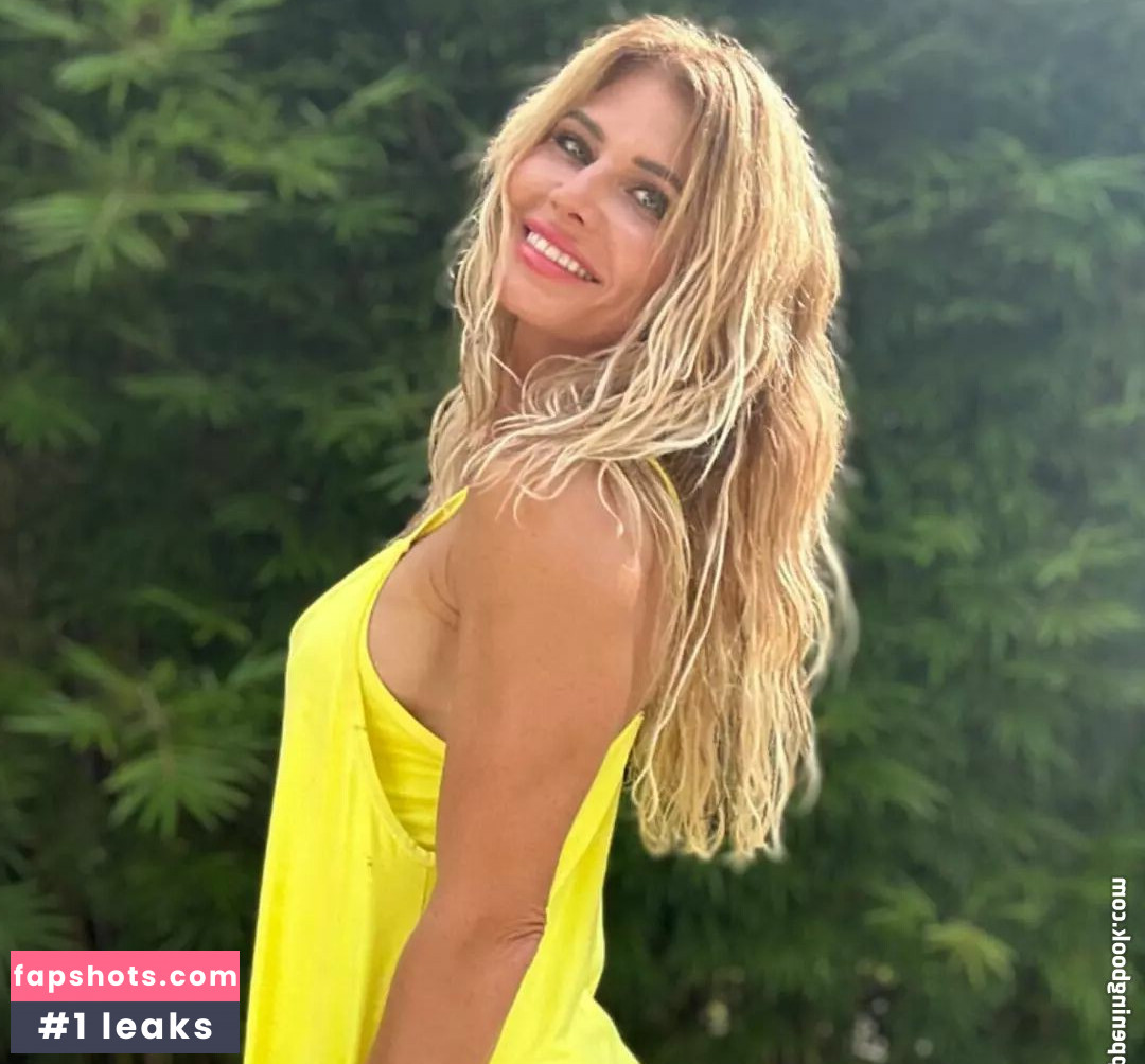 Torrie Wilson gallery photo #160