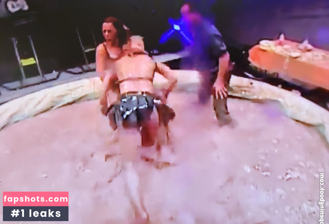 Torrie Wilson gallery photo #269